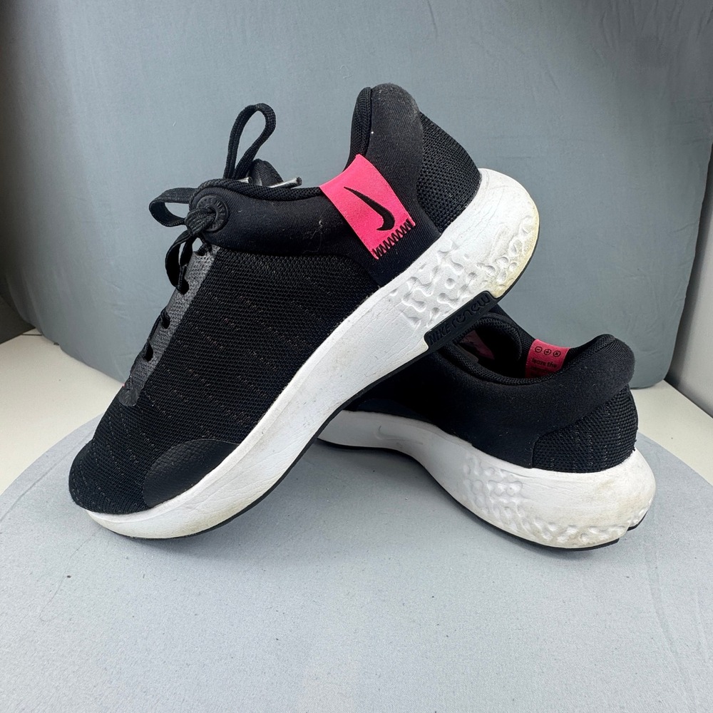 Nike Renew Serenity Run Womens Size 6.5 Black Hyper Pink Running Shoes Sneaker